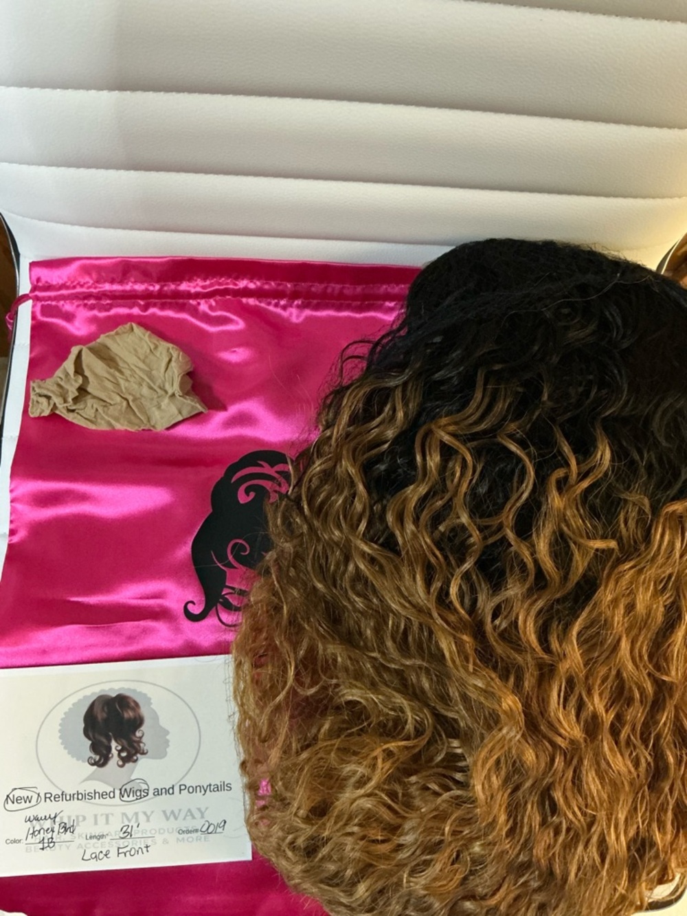 Luxury Long Curly Ombre Lace Front Wig - Black to Honey Blonde - Picture 6 of 7